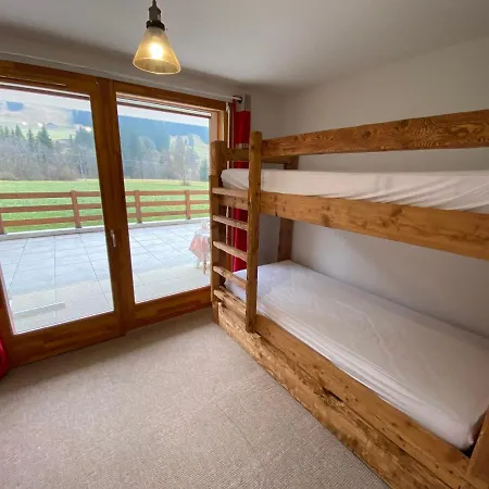 Apartment Spacieux De 3 Pieces Avec Grande Terrasse Et Acces Direct Aux Pistes A - Fr-1-692-53 *