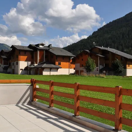 Spacieux De 3 Pieces Avec Grande Terrasse Et Acces Direct Aux Pistes A - Fr-1-692-53 * La Chapelle-d'Abondance